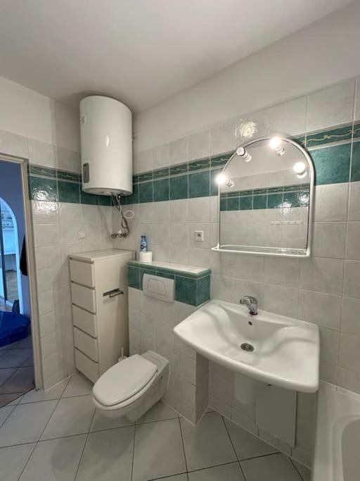 Luna Apartments Краков Экстерьер фото